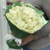 Белая роза с ромашкой