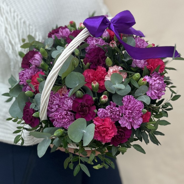 Букет дня в корзине Малинка