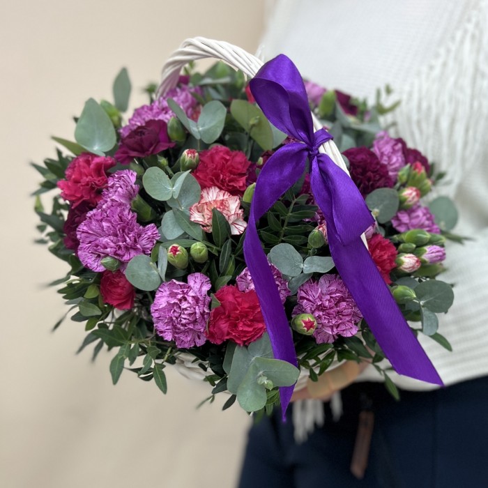 Букет дня в корзине Малинка