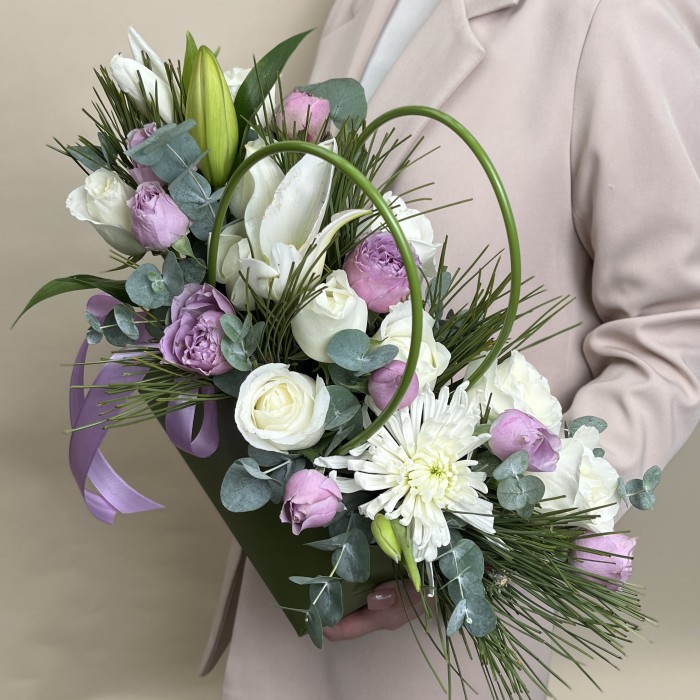 Букет дня в коробке Весеннее Небо