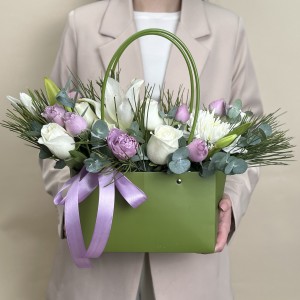 Букет дня в коробке Весеннее Небо