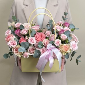 Букет дня с розами Звездная ночь