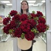 15 пышных роз Хартс в коробке