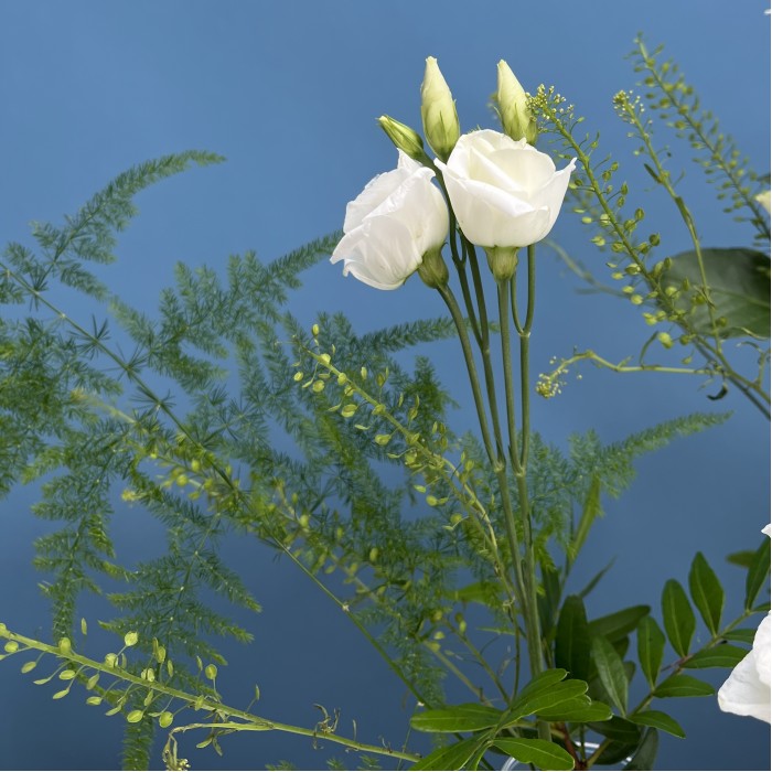 Настольные композиции из четырех ваз теплый ветерок