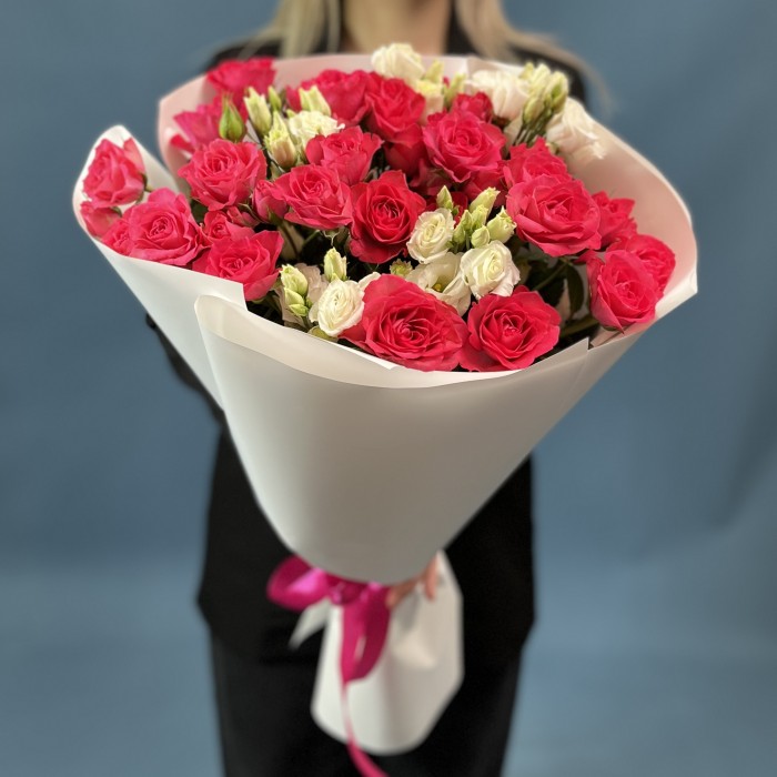 Сборный букет Белла Линда с эустомой