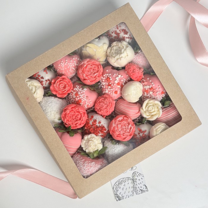 Клубника в шоколаде цветущий сад 16 ягод