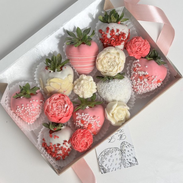 Клубника в шоколаде цветущий сад 8 ягод