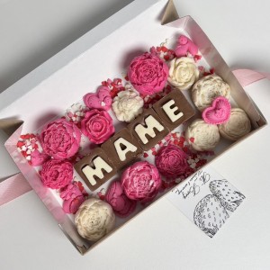 Набор розовых пионов из шоколада для мамы Набор розовых пионов из шоколада для мамы