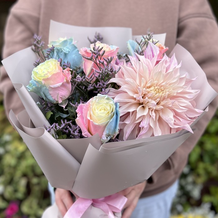 Букет девушке на день рождения