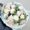 Сборный букет с оксипиталумом и гвоздикой