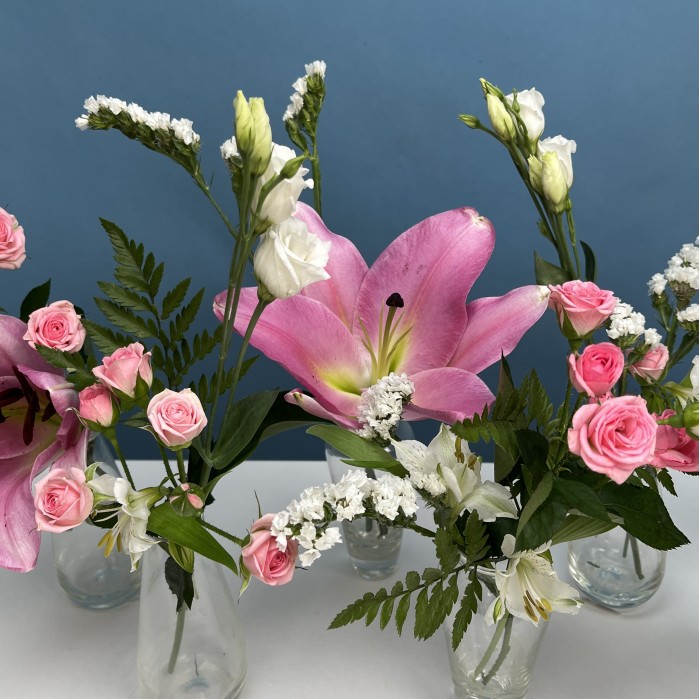 Настольная композиция из семи ваз Аромат лета