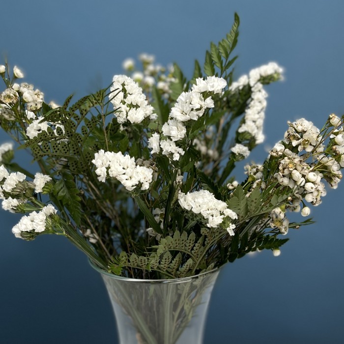 Интерьерный белый букет в вазе