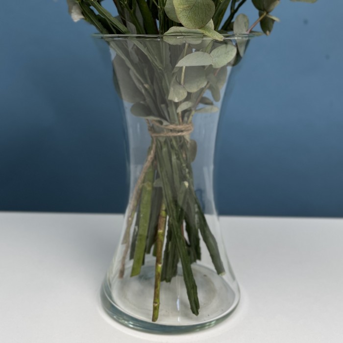 Интерьерный букет с розовыми Ранункулюсами в вазе