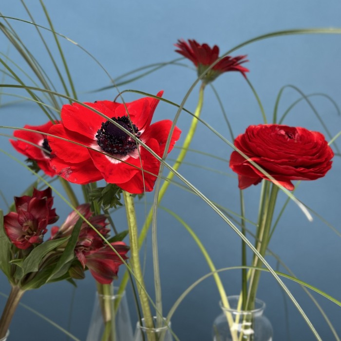 Настольная композиция из семи ваз Алая свадьба