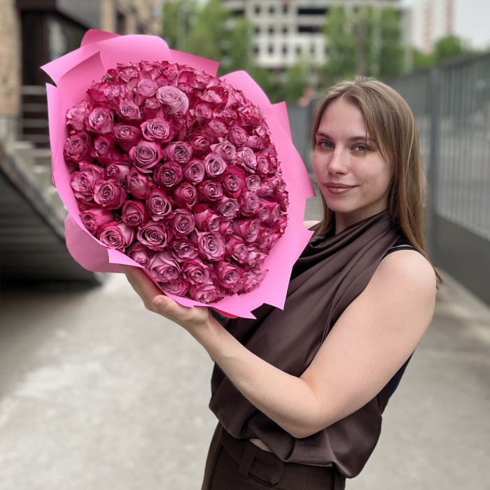101 необыкновенная Роза Дип Перпал 40 см