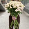 25 ароматных кустовых роз Роял Порцелина 60 см