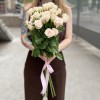 5 кустовых роз Роял Порцелина 70 см