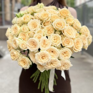 Кустовая кремовая роза Аксана 40 см