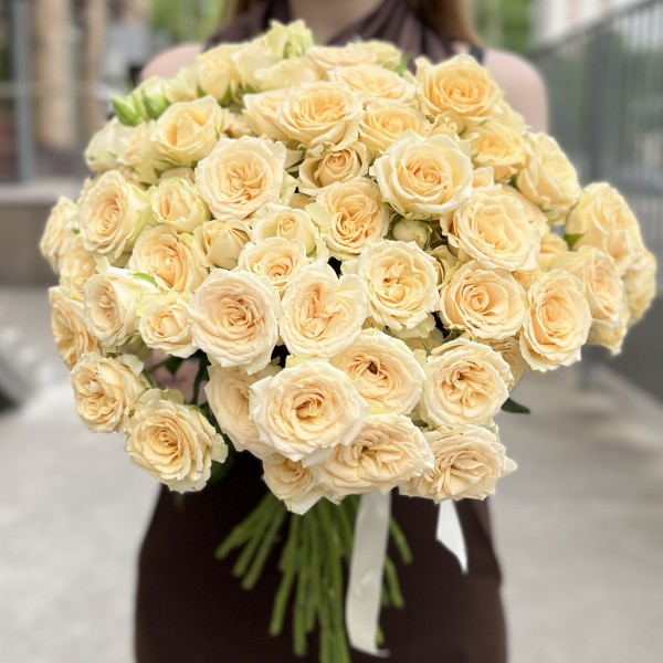 Кустовая кремовая роза Аксана 40 см