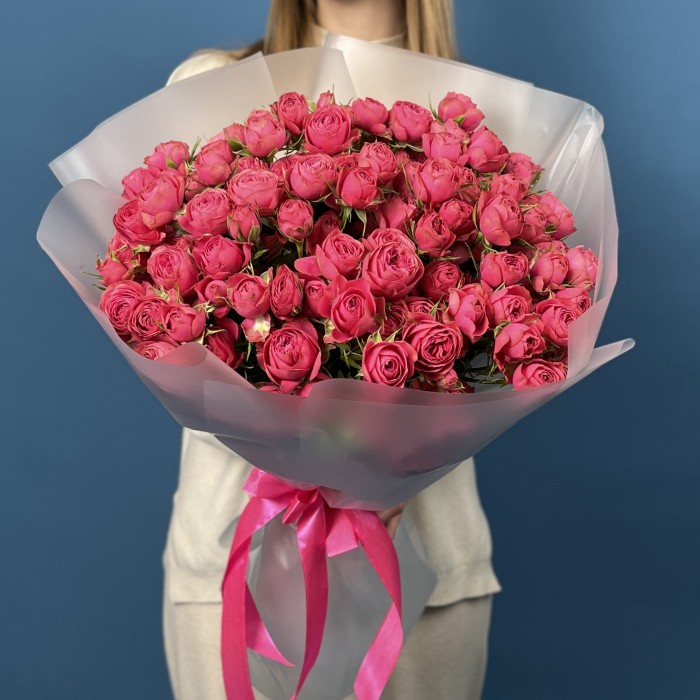 25 кустовых пионовидных малиновых роз Гранд Трендсеттер 40 см