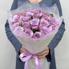 25 пионовидных сиреневых роз Дольчетто 40 см