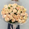 35 абрикосовых роз Принцес Краун 60 см