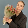 15 тюльпанов красных с желтым краем Попугай Рококо