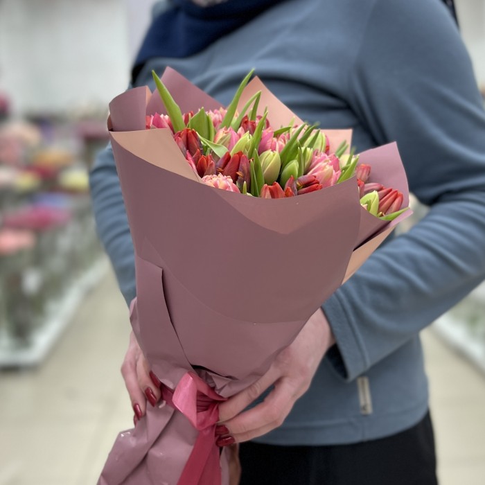 51 яркий тюльпан