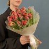 21 красный тюльпан с желтым краем попугай Рококо