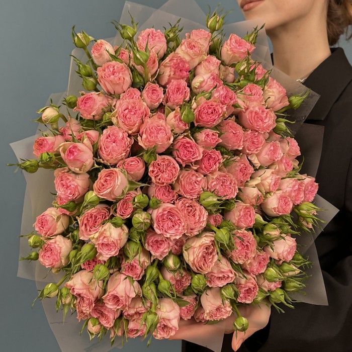 25 кустовых пионовидных роз Фенси Блоссом 50 см