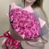 35 розовых роз