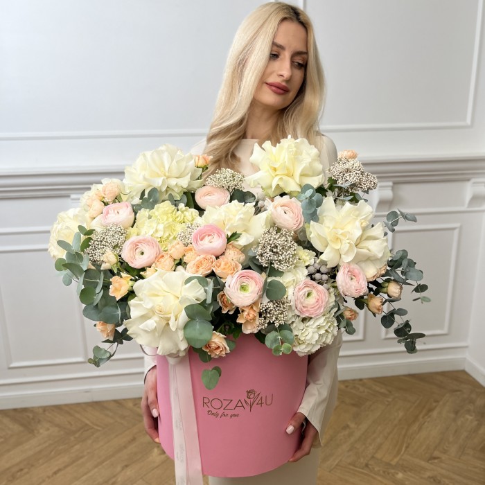 Авторская композиция в коробке Волшебство чувств