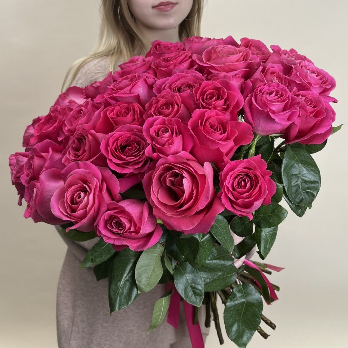 35 малиновых роз Пинк Флойд 60 см