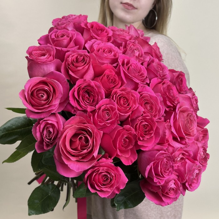 35 малиновых роз Пинк Флойд 60 см