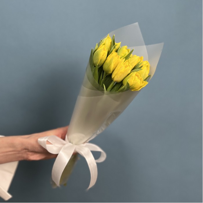 11 желтых пионовидных тюльпанов Маргарита