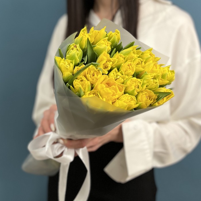 25 желтых пионовидных тюльпанов Маргарита
