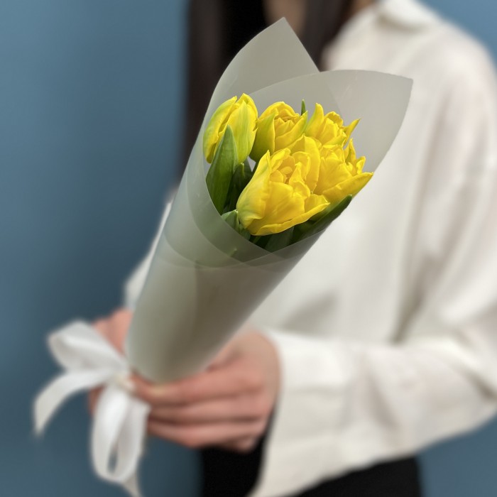 5 желтых пионовидных тюльпанов Маргарита