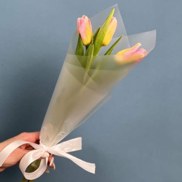 3 розовых тюльпана Династия