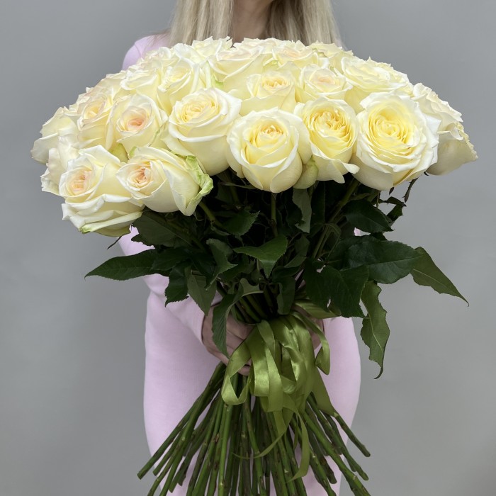 51 роза Кэндилайт 60 см