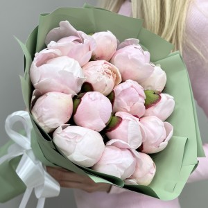 15 розовых пионов Ангел Чикс