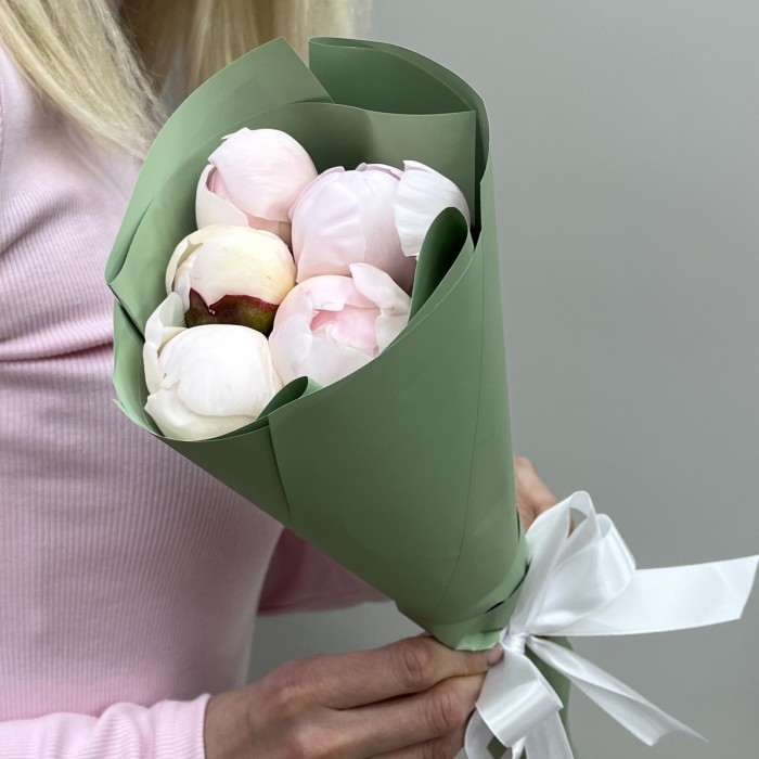 5 розовых пионов Ангел Чикс