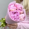 5 нежно-розовых пионов Гардения