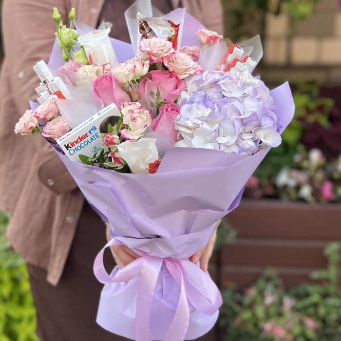 Букет с конфетами Нежность