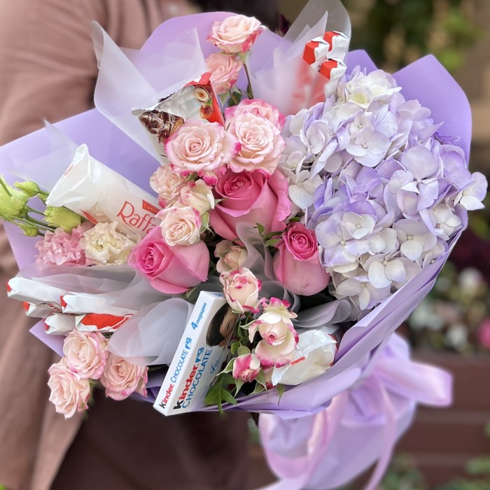 Букет с конфетами Нежность