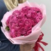 11 кустовых малиновых пионовидных роз Джульетта 40 см