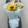 5 подсолнухов с белой альстромерией