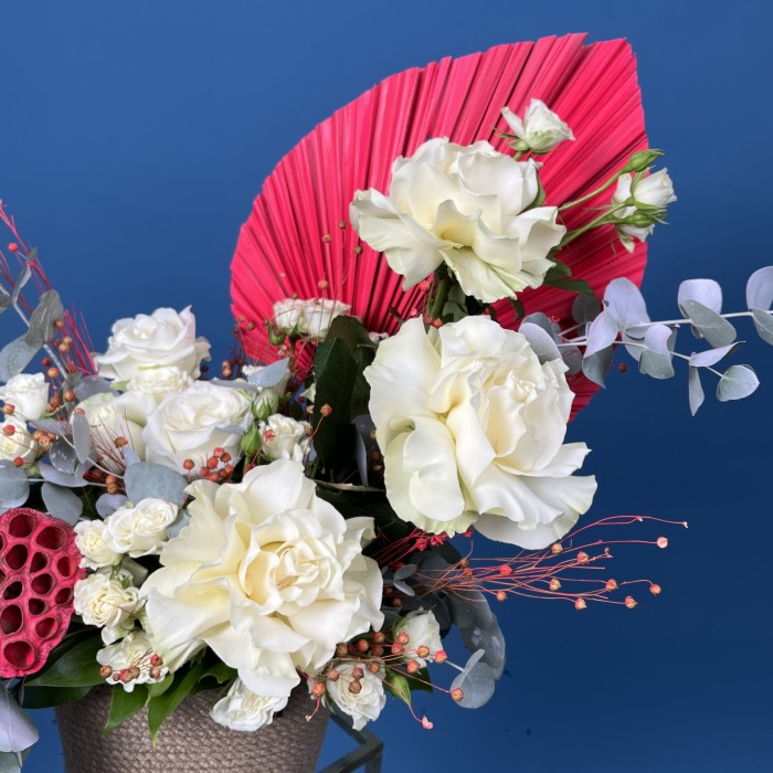 Интерьерная композиция в кашпо Гармония