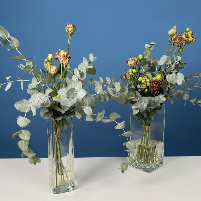 Интерьерный сет из двух букетов с эустомой