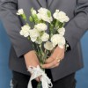 Букет из 5 белых кустовых гвоздик