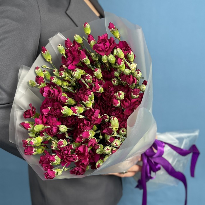 51 фиолетовая кустовая гвоздика